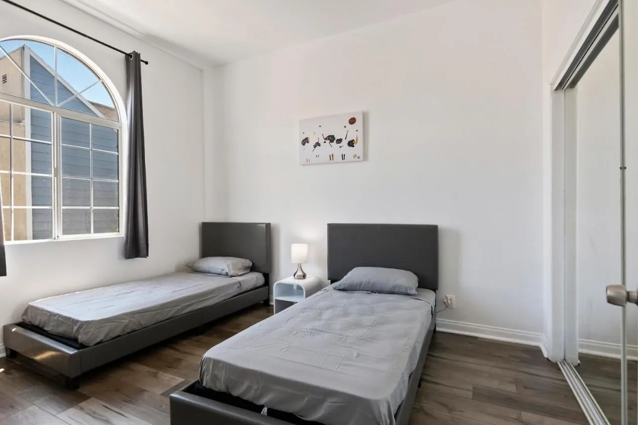 Apartment Large 4Bed 3Bath Near Universal Studio Burbank Airport Hollywood In Los Angeles