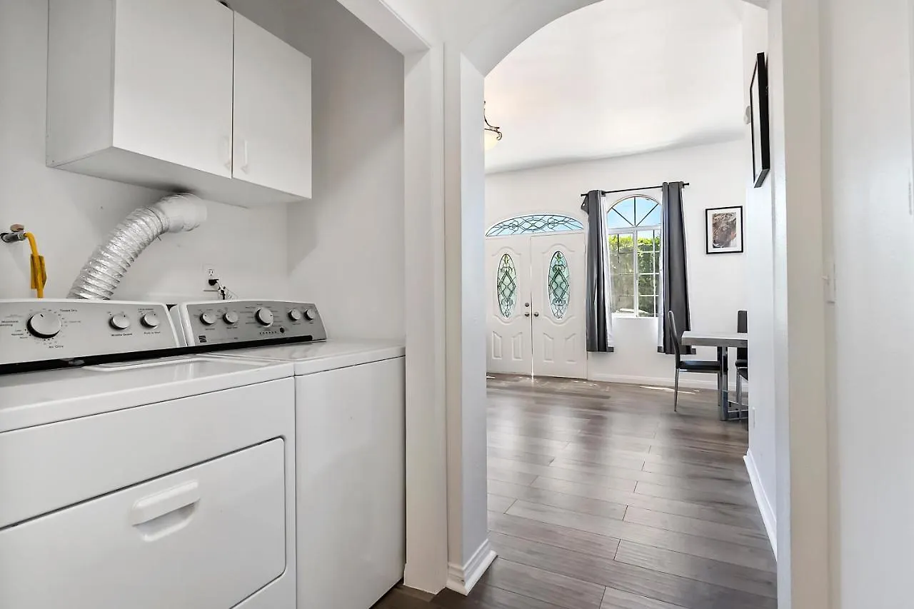 Large 4Bed 3Bath Near Universal Studio Burbank Airport Hollywood In Los Angeles United States